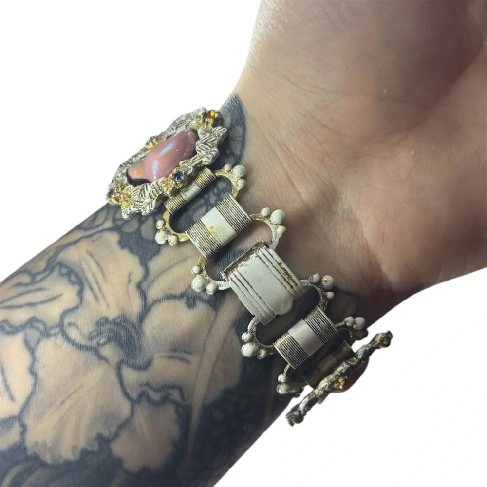 ✨ Vintage Statement Bracelet – Pink Iridescent Cabochons ✨